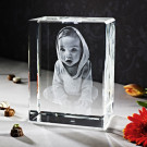Ein Baby als 3D Glasfoto