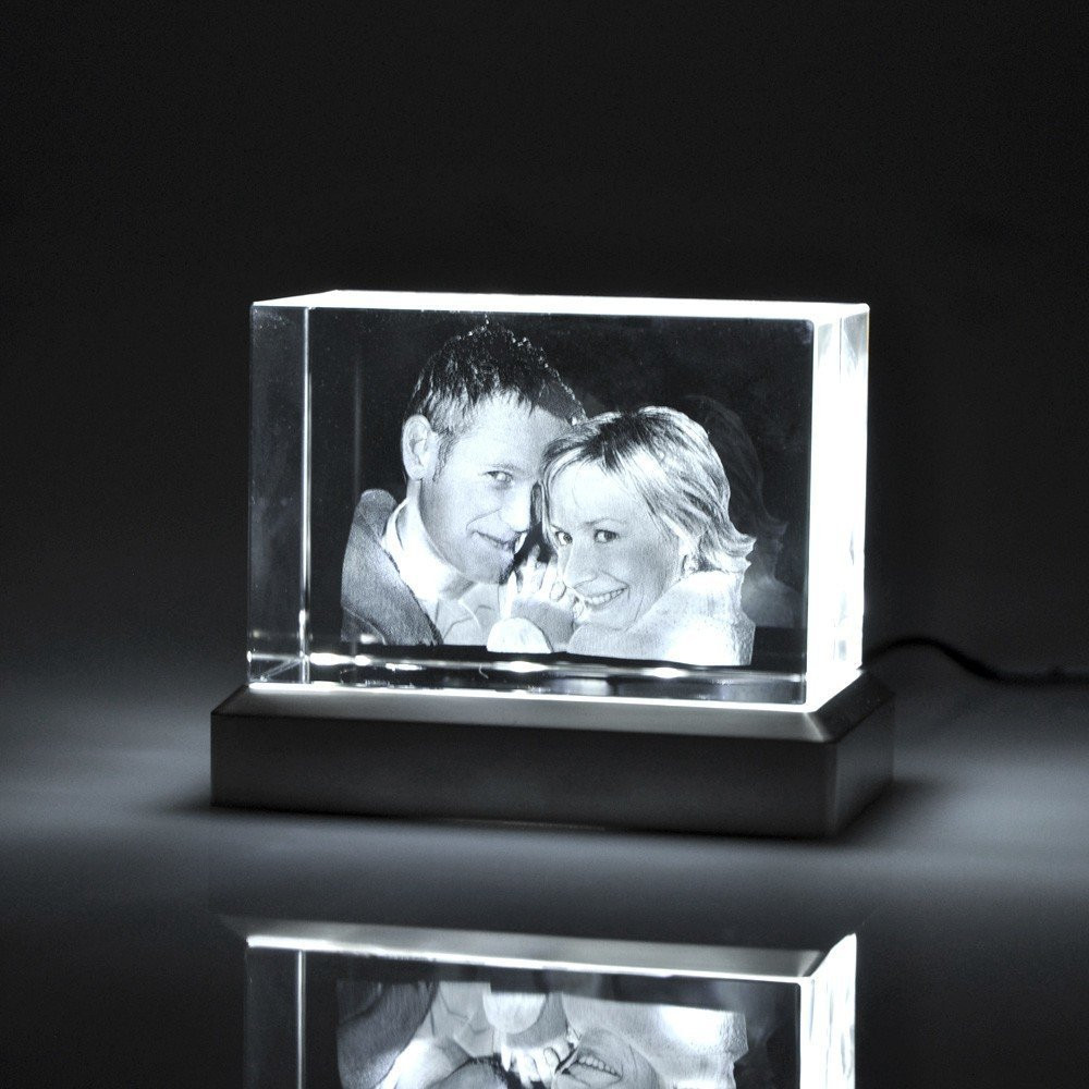 Glasfoto mit Leuchtsockel beleuchtet